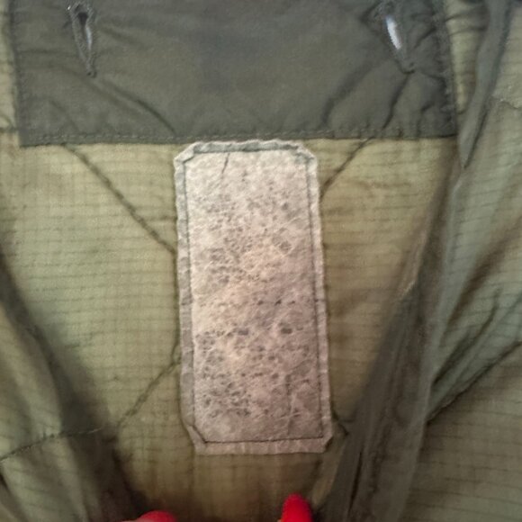 Vintage Military-Issued Quilted Liner Coat - Size L - Picture 2 of 4
